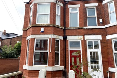 4 bed flat, Hall Road, Victoria Park, Manchester, M145HN - Image 1